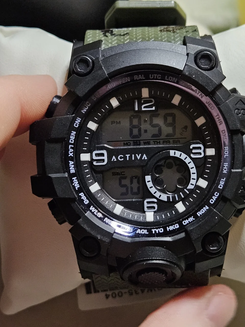 Activa Endurance X Invicta Men's Digital Watch (Model ACW435-004)